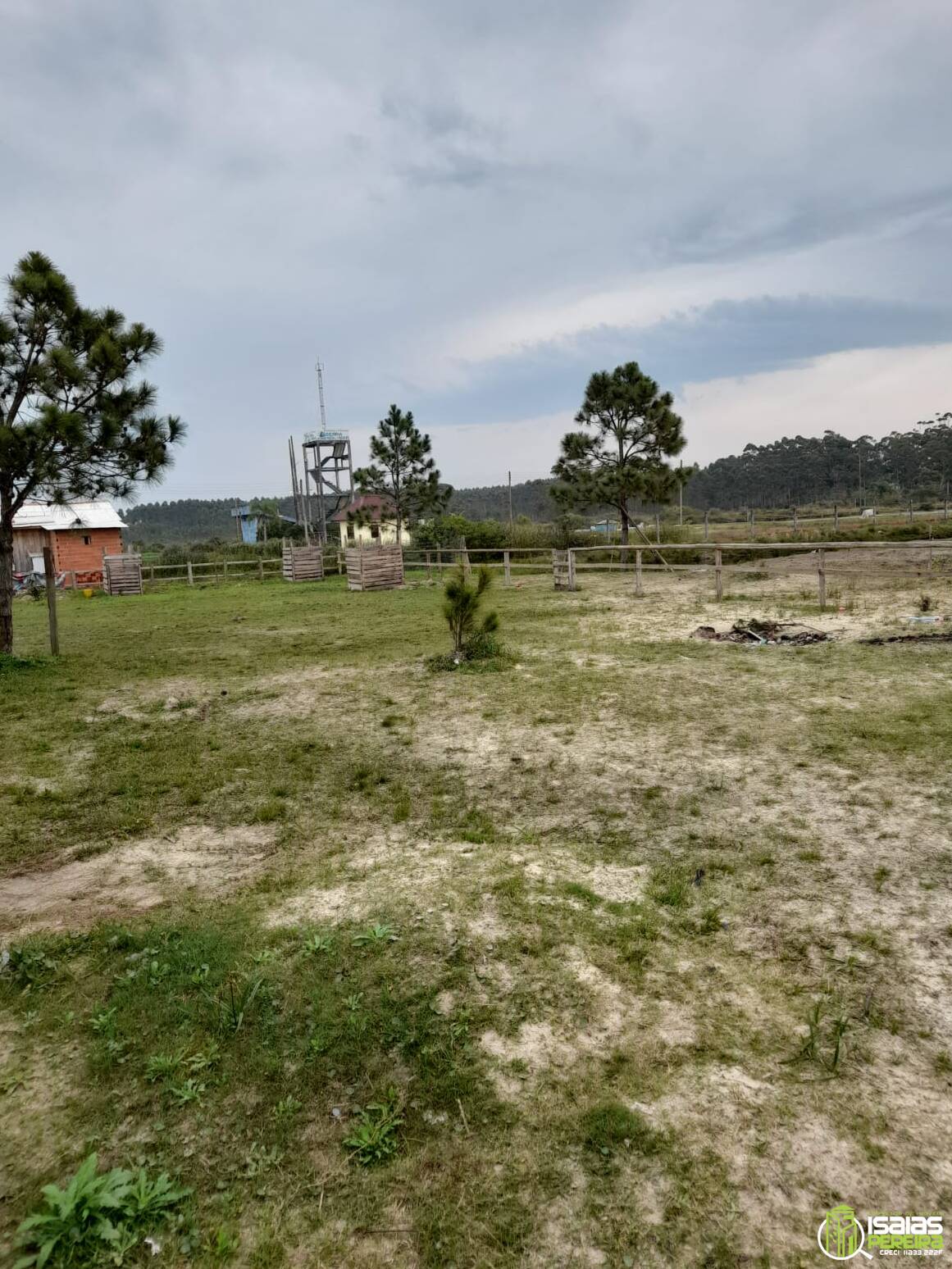 Vendo Uma Extensão de terra para fazer pousada ou sitio, Em Balneário Arroio Do Silva, SC