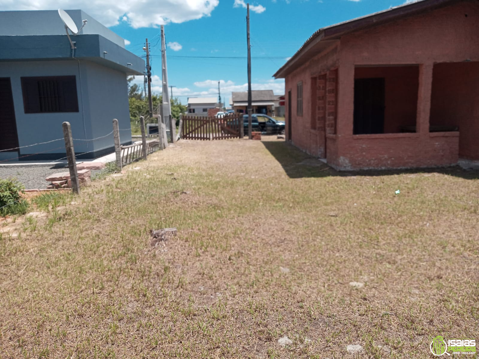 Vendo Casa De Material  Em Balneário Arroio Do Silva, SC