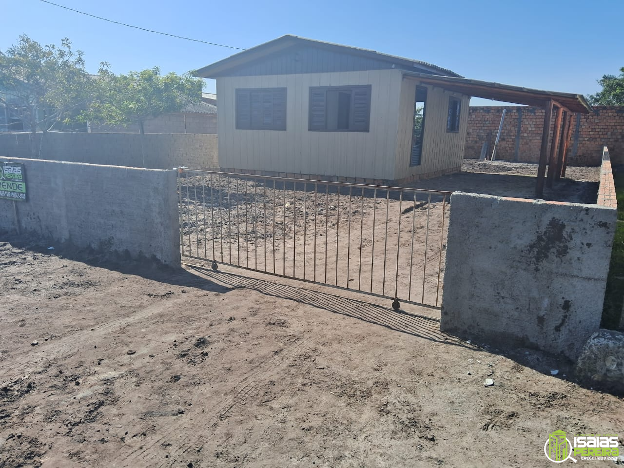 Vendo Casa de Madeira em Balneário Arroio Do Silva, SC