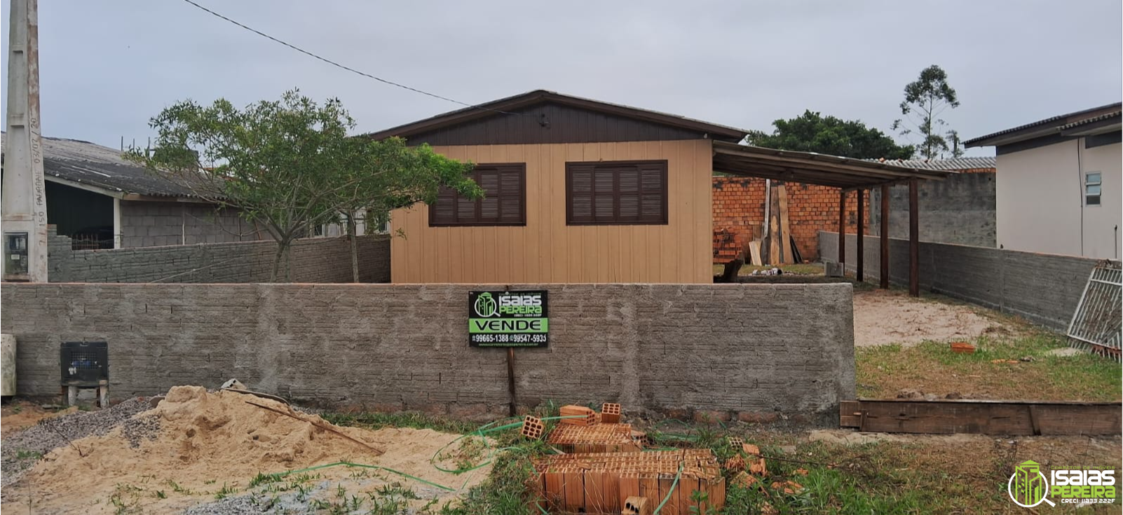 Vendo Casa de Madeira em Balneário Arroio Do Silva, SC