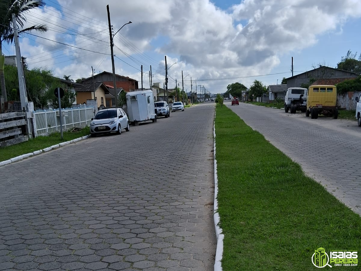 Vendo Casa com Ótima Localização em Balneário Arroio Do Silva, SC