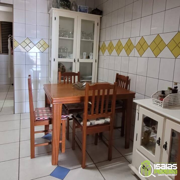 Vendo apartamento de alto padrão no centro da cidade de Balneário Arroio do Silva - SC