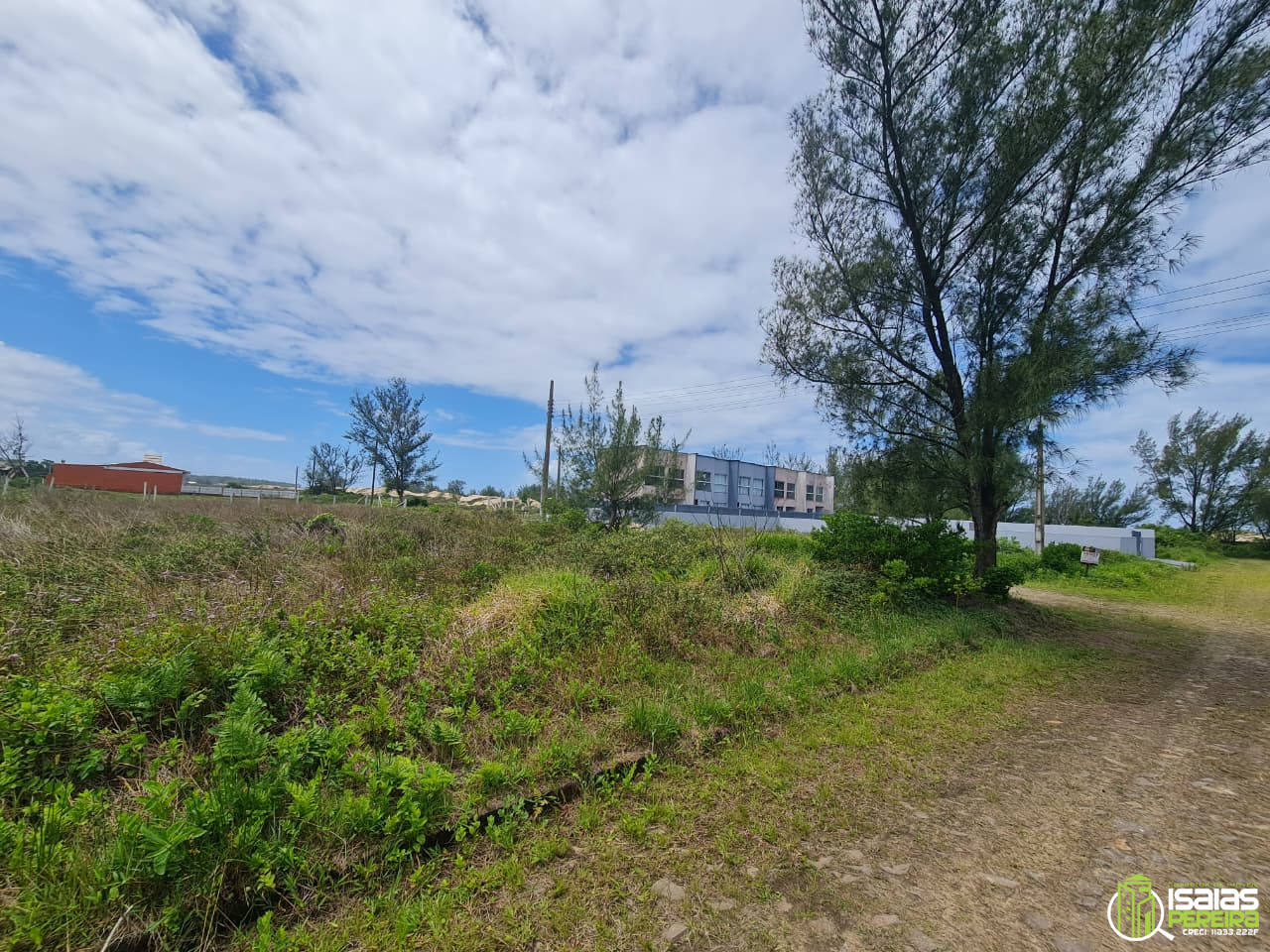 vendo terreno no Bairro Mira Flores, praia da lagoinhas.