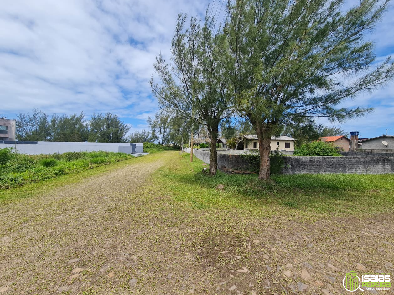 vendo terreno no Bairro Mira Flores, praia da lagoinhas.