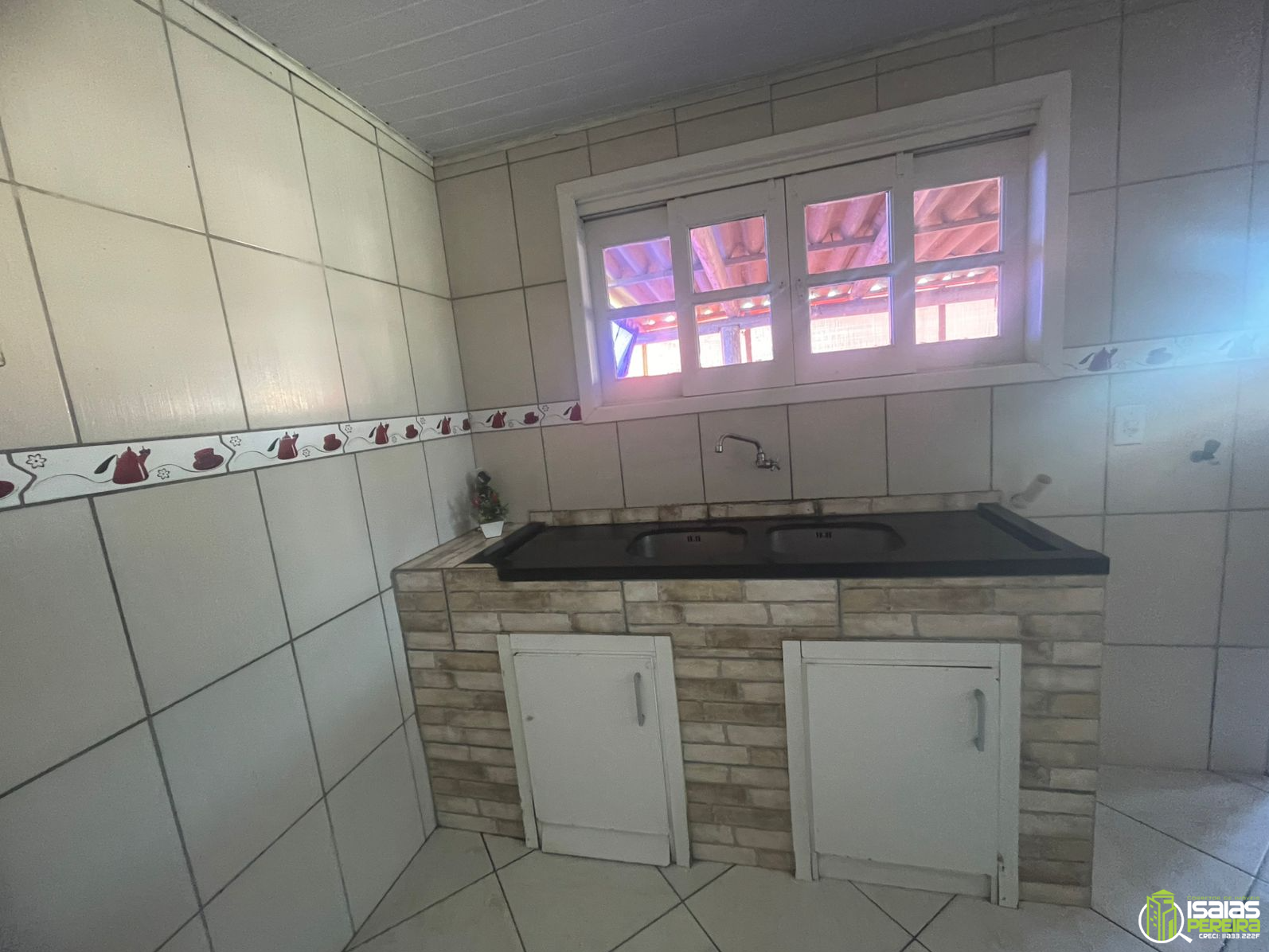 Casa Mista de Esquina à Venda – Bairro Centro-Balneario Arroio Do Silva SC | 700 m do Mar