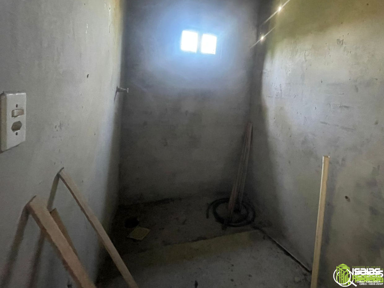 Casa de alvenaria para reforma em Balneário Arroio do Silva – SC