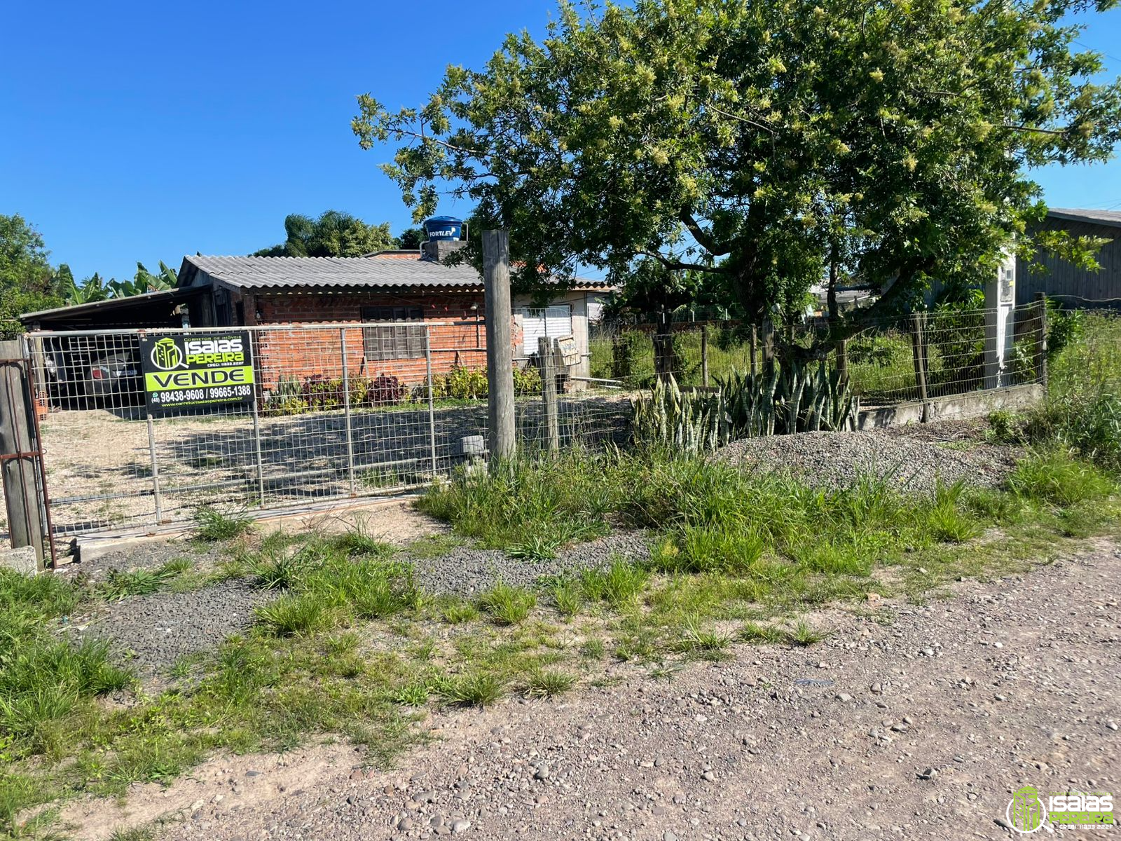 VENDE-SE – CASA DE ALVENARIA ESCRITURADA