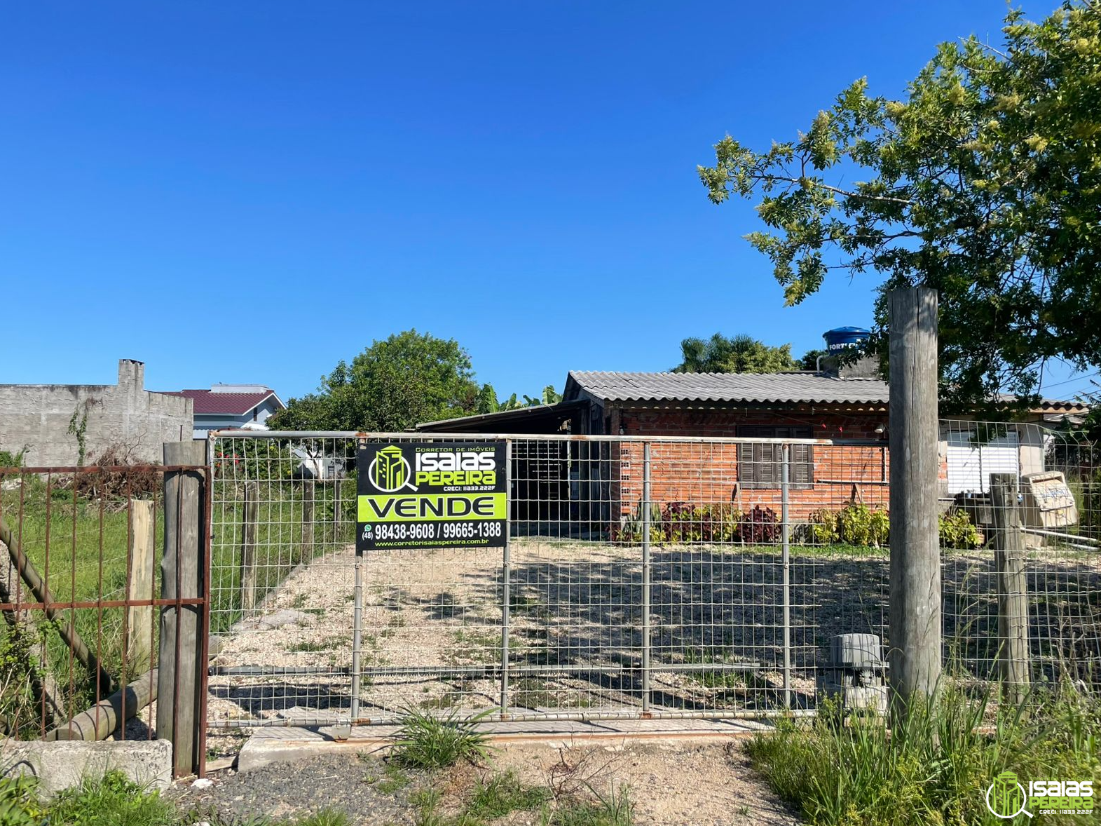 VENDE-SE – CASA DE ALVENARIA ESCRITURADA