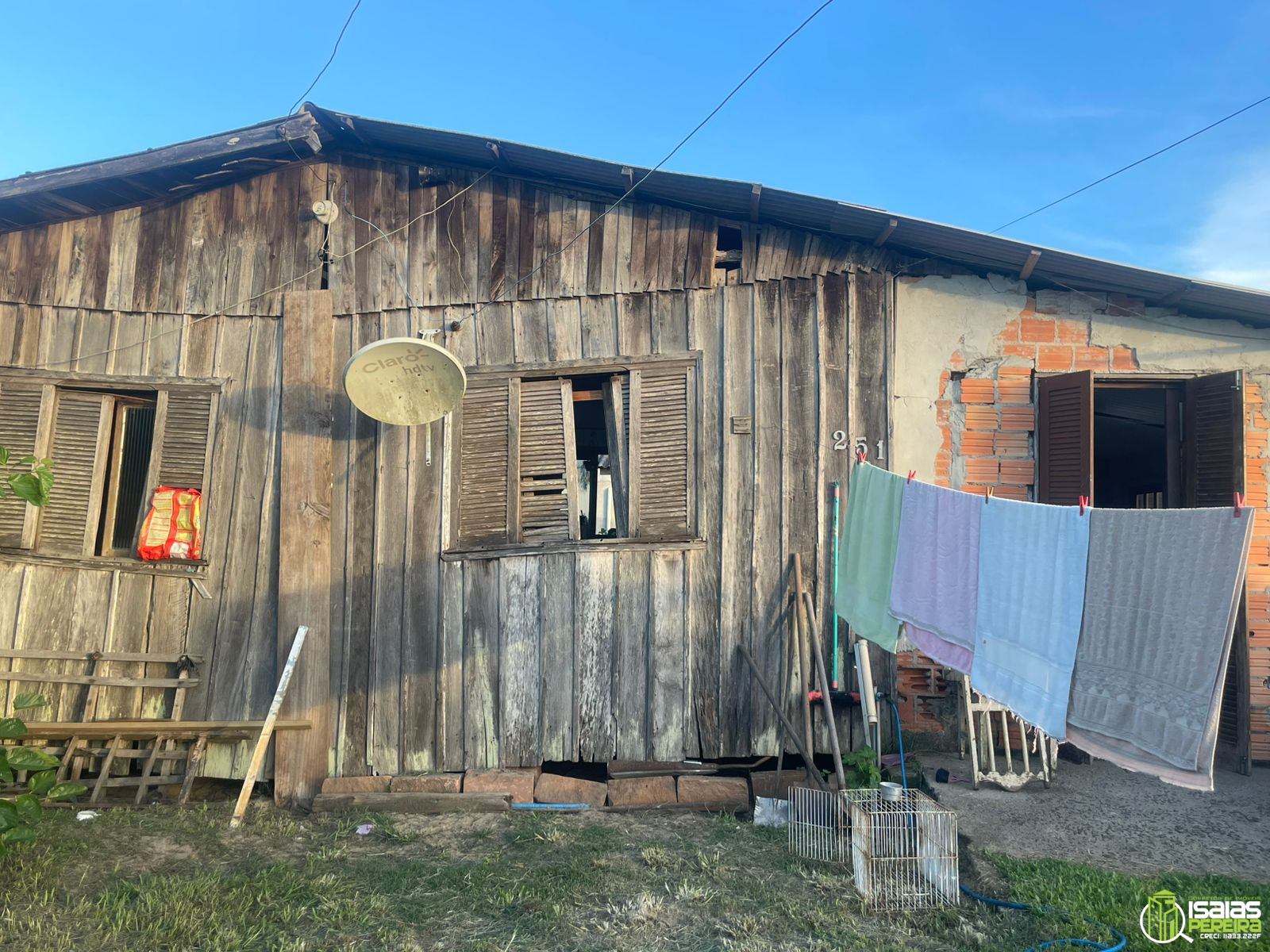 VENDE-SE – CASA MISTA PARA REFORMA