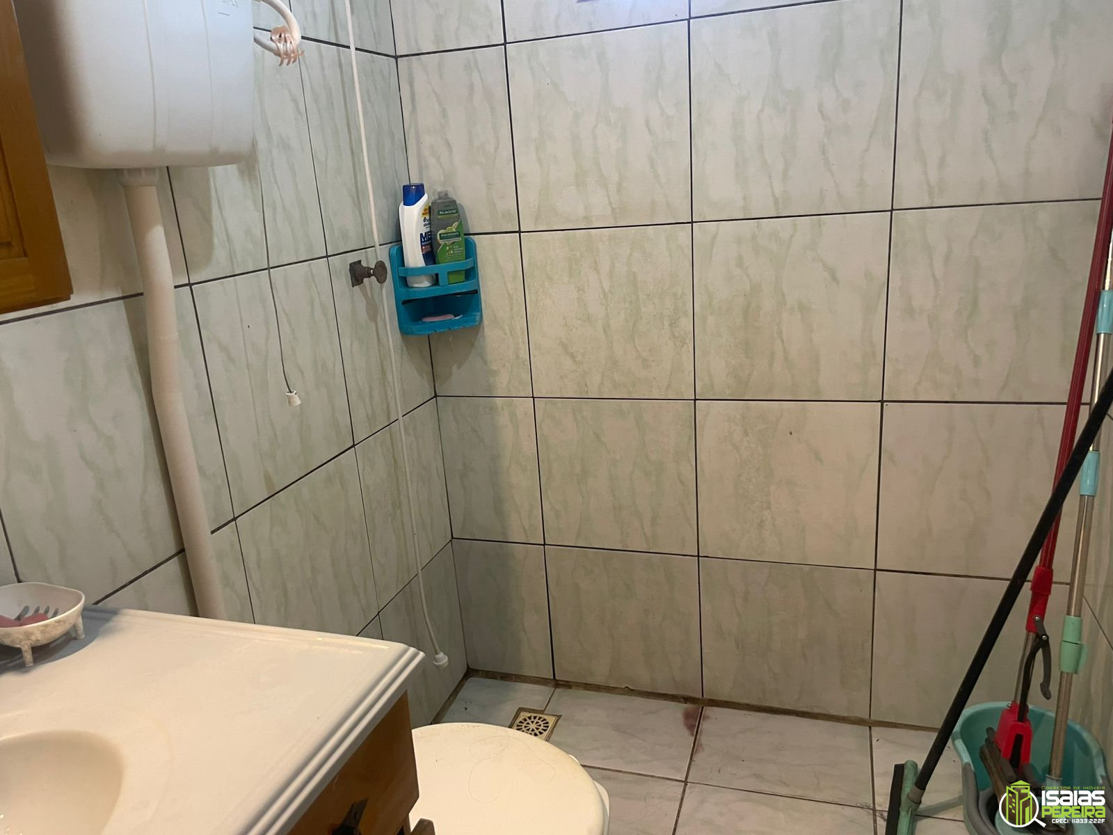 VENDE-SE – CASA MISTA PARA REFORMA