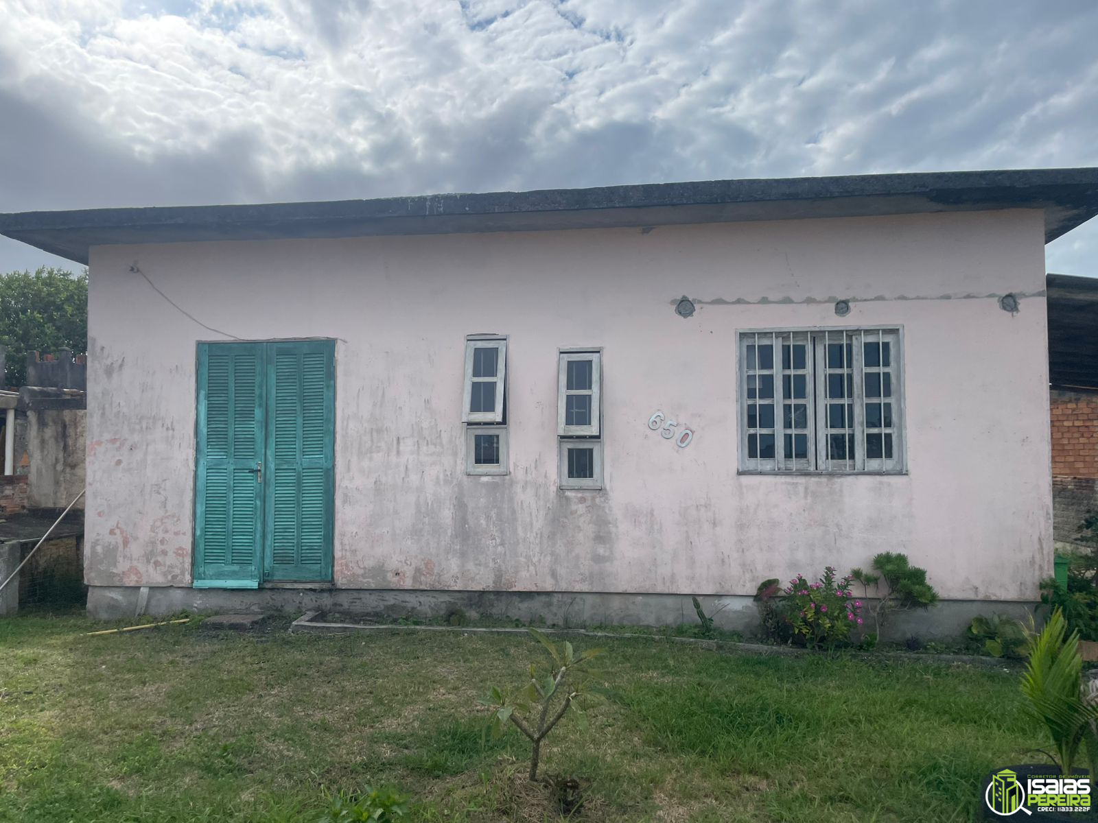 VENDE-SE CASA – BALNEÁRIO ARROIO DO SILVA/SC Bairro Centro – Forqueta