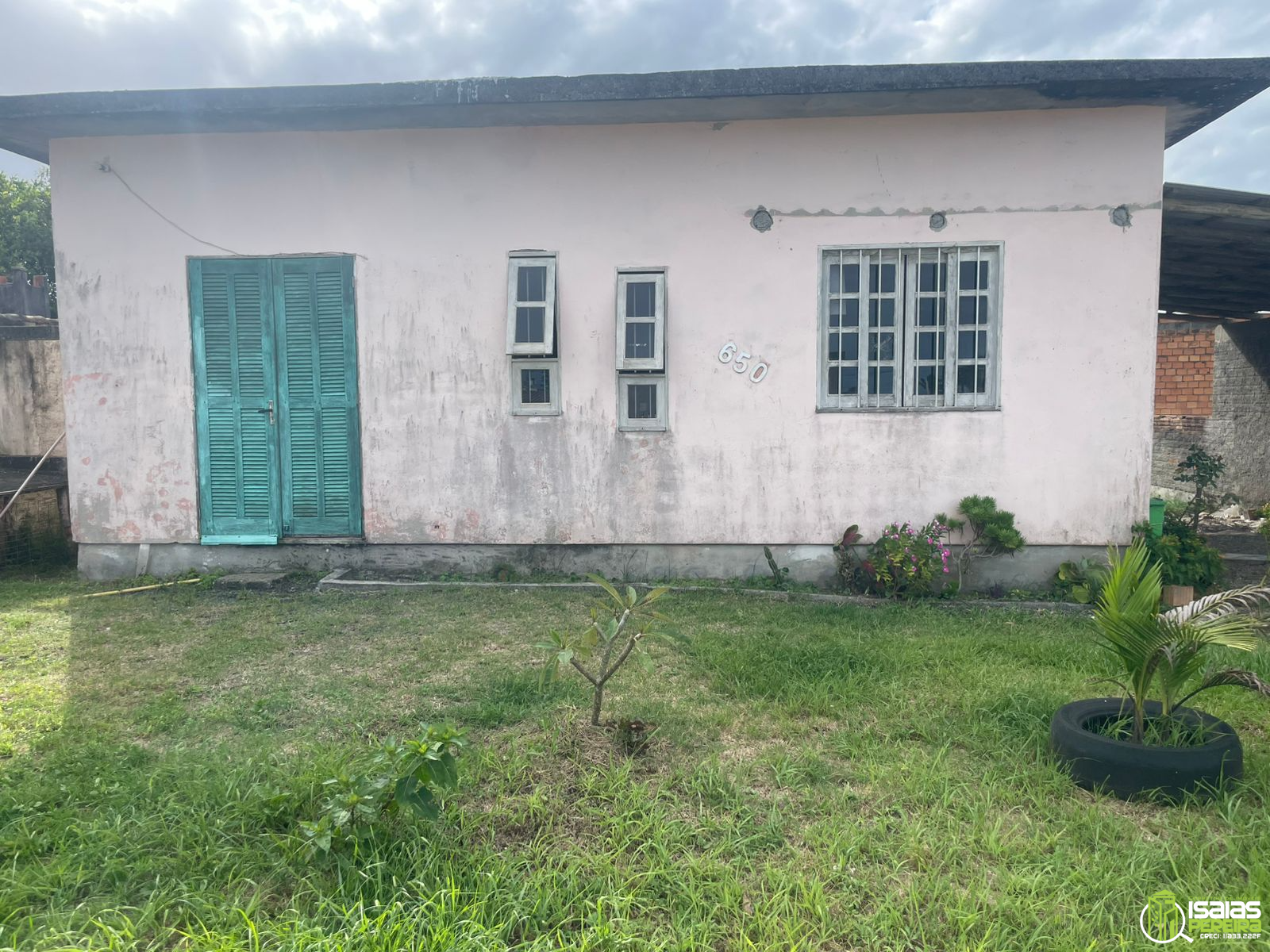 VENDE-SE CASA – BALNEÁRIO ARROIO DO SILVA/SC Bairro Centro – Forqueta