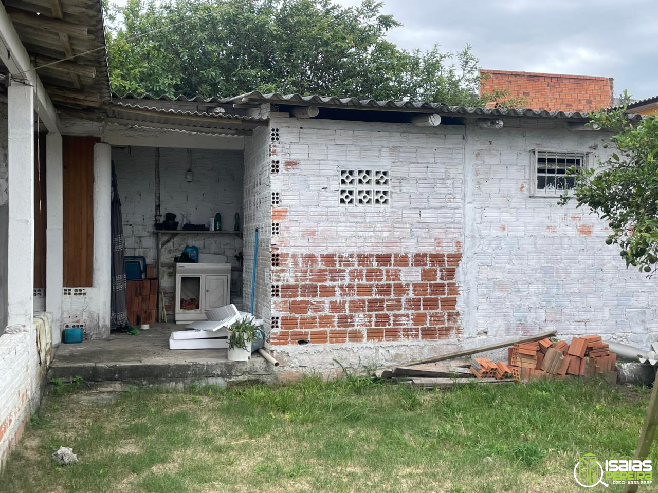 VENDE-SE CASA – BALNEÁRIO ARROIO DO SILVA/SC Bairro Centro – Forqueta