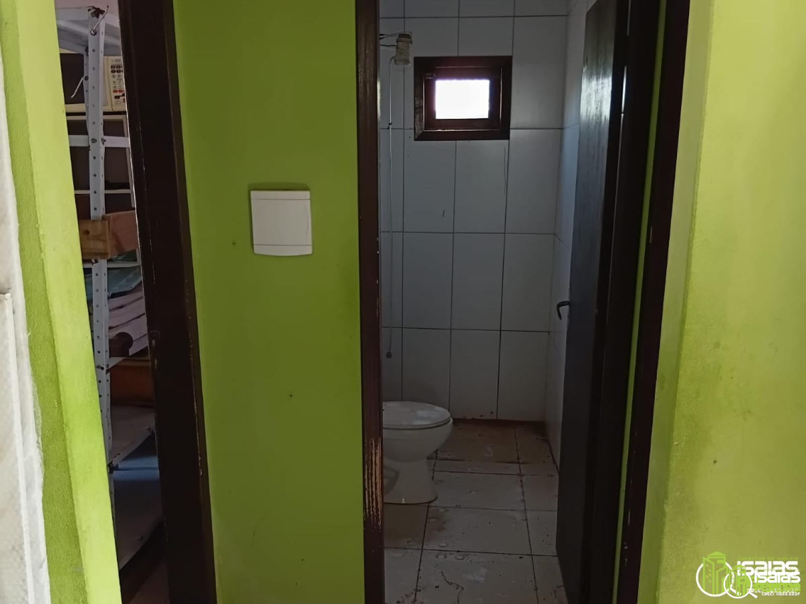Vende-se casa para reforma em Balneário Arroio do Silva – SC