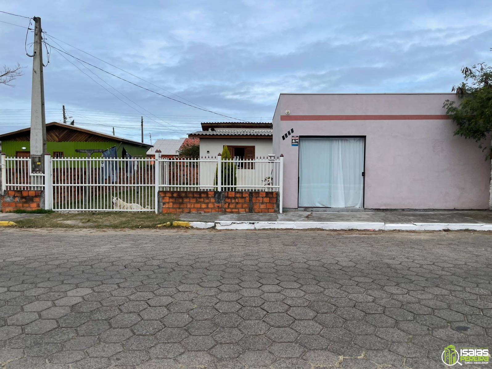 OPORTUNIDADE RARA NO LITORAL! CASA + SALA COMERCIAL POR APENAS R$ 230.000