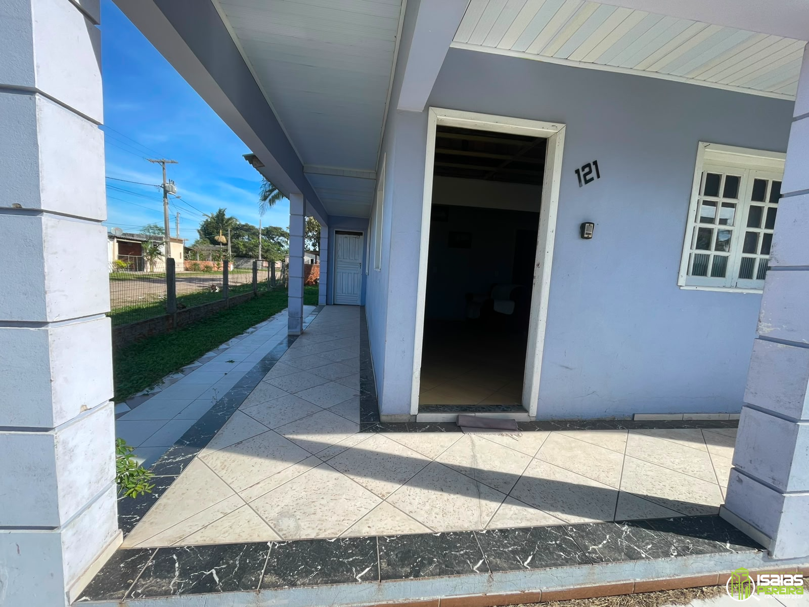 ALUGA-SE CASA EM BALNEÁRIO ARROIO DO SILVA – SC