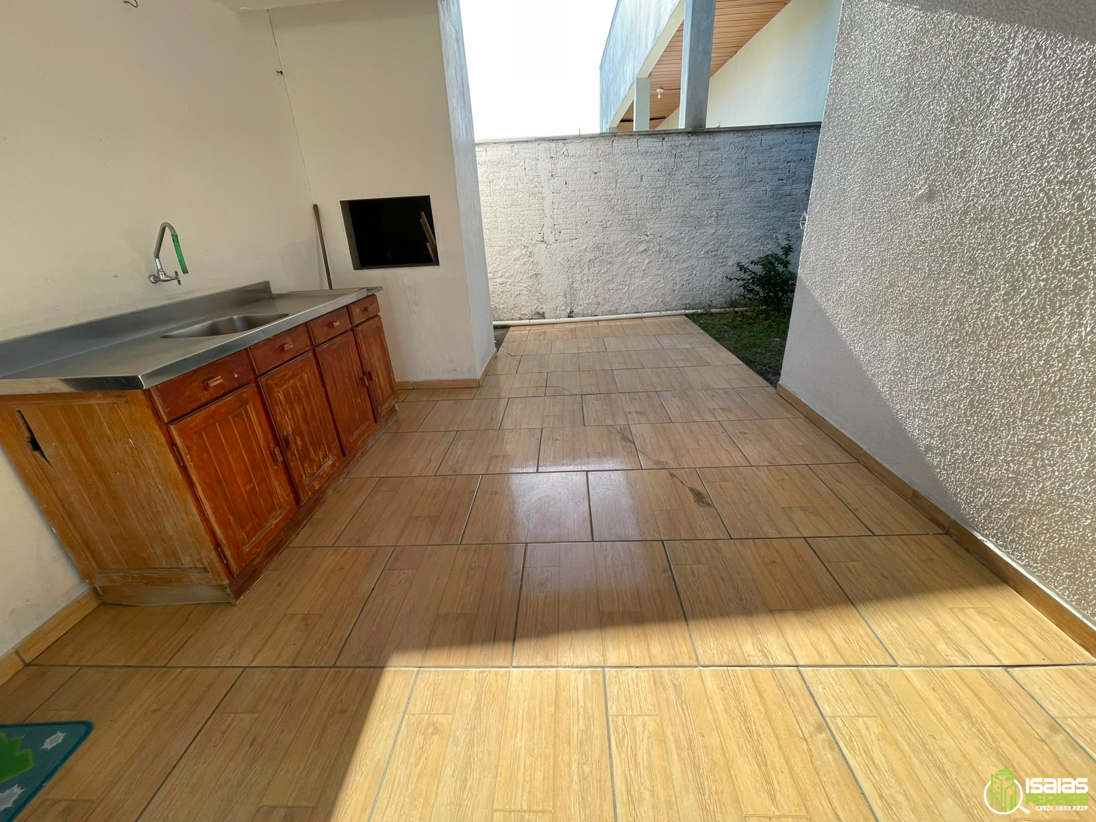 OPORTUNIDADE DE CASA NO CENTRO DE BALNEÁRIO ARROIO DO SILVA-SC!
