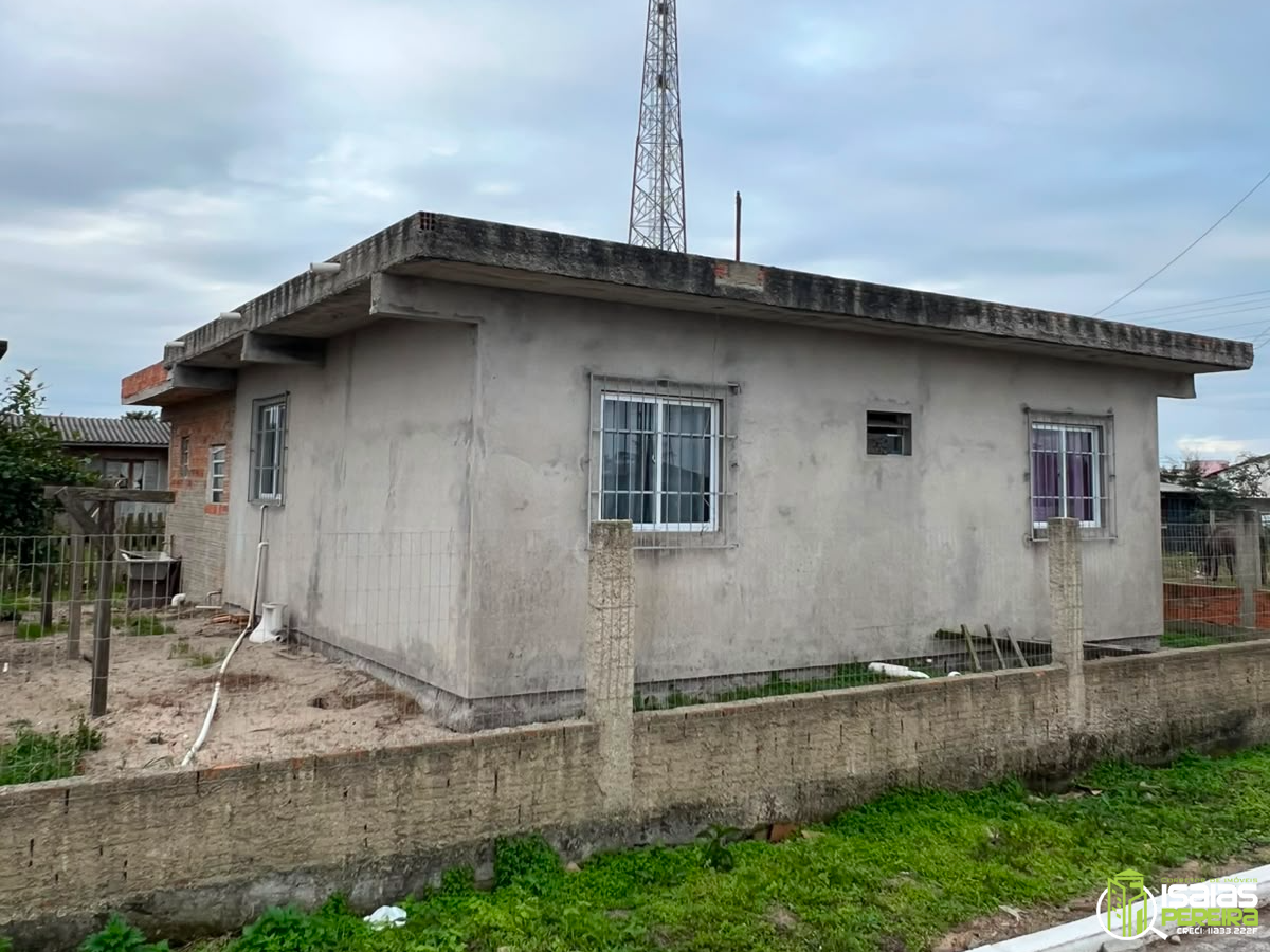 VENDE-SE CASA DE ESQUINA NA PRAIA DE BALNEARIO ARROIO DO SILVA-SC