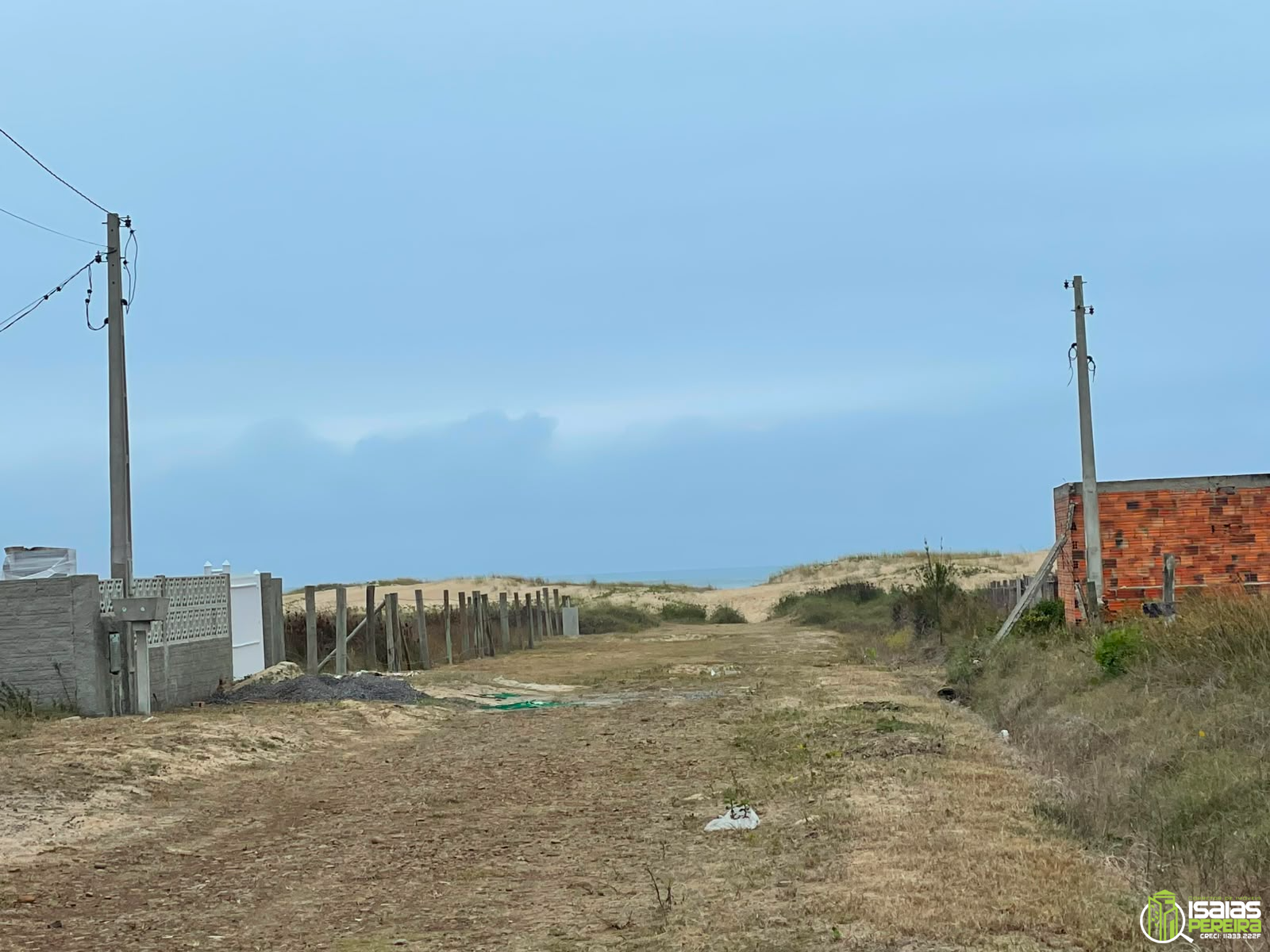 TERRENO ESCRITURADO NA SEGUNDA QUADRA DO MAR À VENDA – PRAIA SANTA HELENA | BALNEÁRIO ARROIO DO SILVA – SC